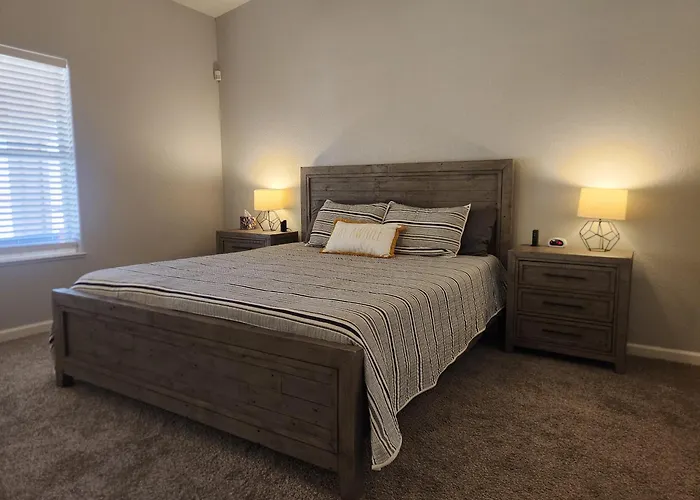 Holiday home Paradise With King Bed & For The Family *